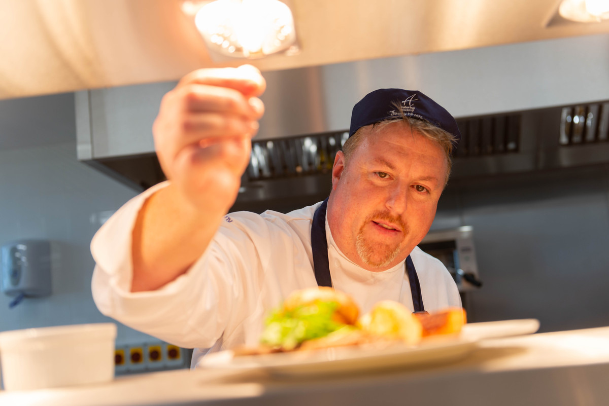 McCarthy Stone restaurant chef serving lunch